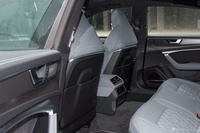 2024款奥迪A7L 45 TFSI quattro RS 套件竞速版