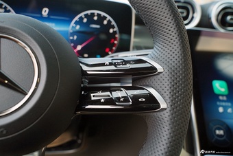 2025款奔驰GLC轿跑 GLC 300 4MATIC轿跑SUV