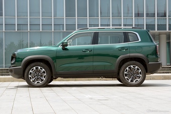 2026款哈弗大狗 2.0T DCT中华田园犬版苔岩绿