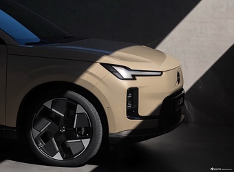 2025款沃尔沃XC70插电 高配版 官图