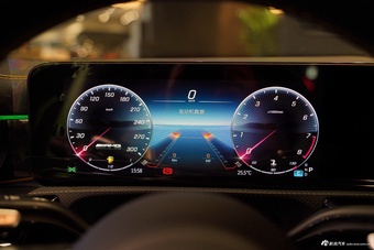 2024款AMG A 45 S 4MATIC+ 魔焰绿特别版