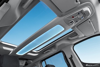 2022款菲亚特多宝纯电 官图