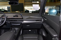 2025款凯迪拉克XT4 28T 两驱豪华型