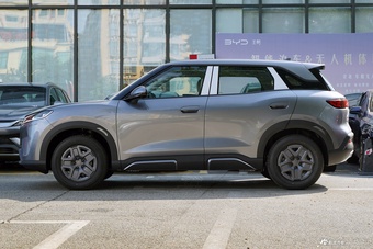 2025款比亚迪元UP 301KM领航型