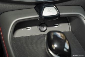 2026款MG5 180DVVT 全球豪华版