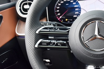 2025款奔驰GLC改款 300 L 4MATIC 动感型 7座