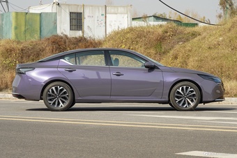 2026款天籁 鸿蒙座舱 2.0L 超舒适版