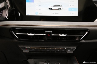 2023款欧尚X7 PLUS畅享版 1.5T自动智享型 7座