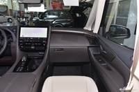 2025款威尔法 皇冠 双擎 2.5L 墨金版