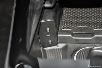 2024款奔驰E级 改款二 E 260 L