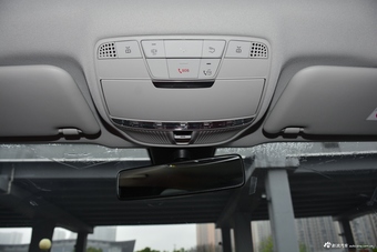 2021款奔驰E级改款 E 300 L 运动豪华型 