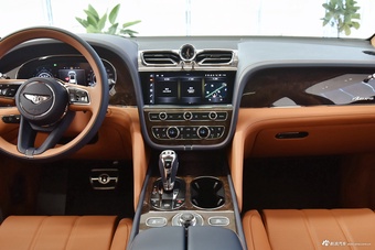 2024款添越 4.0T V8 雅度版