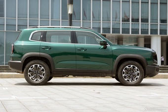 2026款哈弗大狗 2.0T DCT中华田园犬版苔岩绿