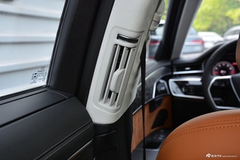 2022款奥迪A8L Horch创始人版 经典型