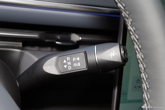 2026款极狐 阿尔法T5 增程 215 元境智行版