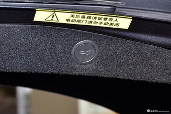 2025款Model 3 后轮驱动版
