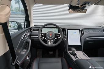 2025款红旗HS7 PHEV 改款 2.0T PHEV 四驱200万辆纪念版 7座