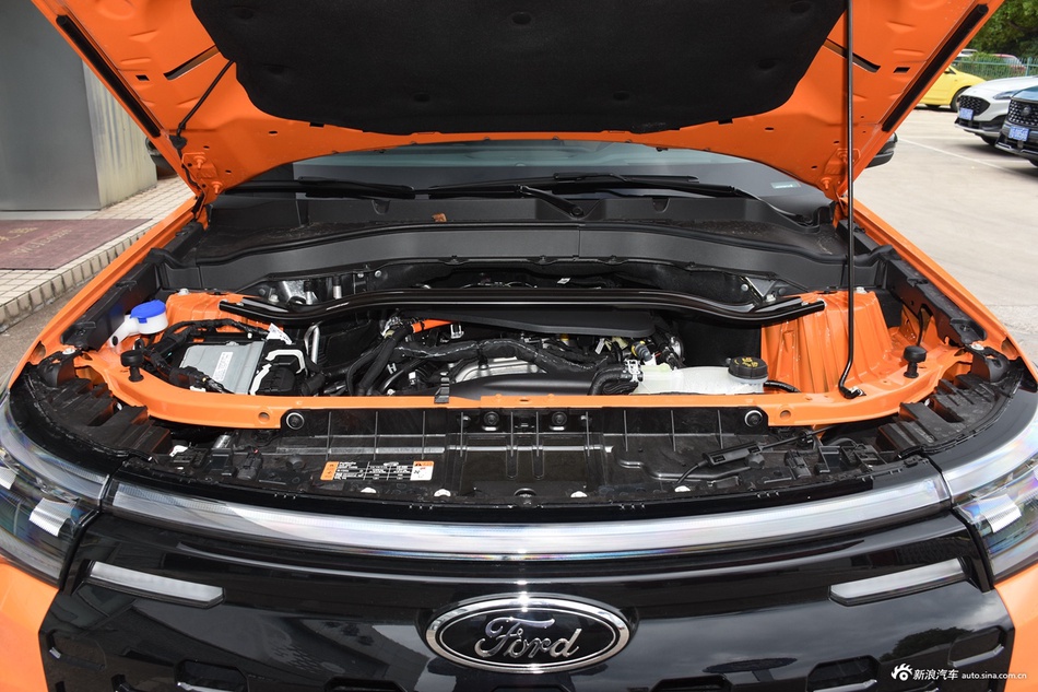 2024款探险者 2.3T EcoBoost 昆仑巅峰版 7座