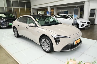 2025款至境L7 艾维亚