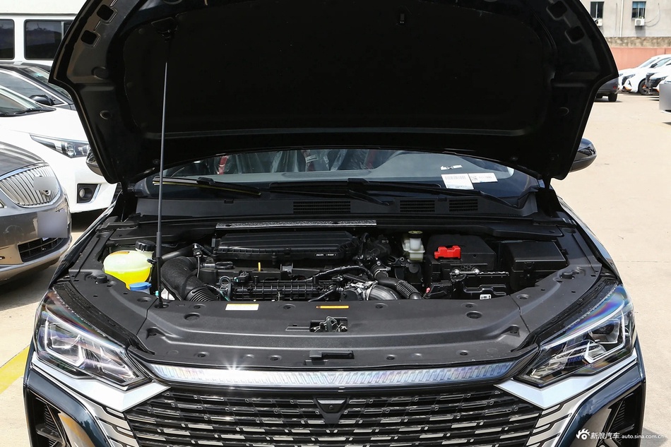 2024款奕炫MAX 豪华版