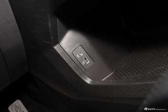 2025款风云T9 120 长续航版尊荣型 7座 磷酸铁锂