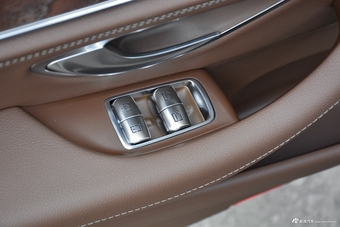 2021款奔驰E级 E 300 L 尊贵型
