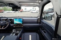 2023款大道 追光者 2.3T汽油自动四驱标轴尊享款