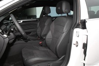 2024款一汽-大众CC 330TSI 炫目众享款