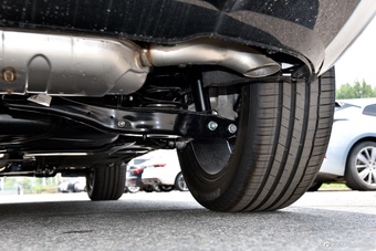 2025款奥迪Q3 Sportback quattro45周年典藏版 40TFSI 时尚型