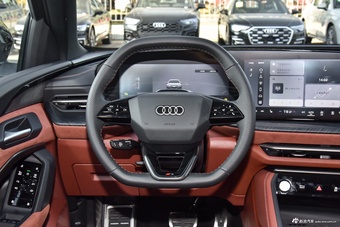 2026款奥迪Q5L 智混豪华版