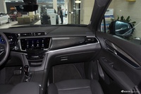 2025款XT6 2.0T 六座四驱尊贵行政黑标版