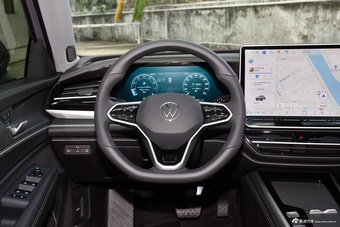 2025款帕萨特 Pro 380TSI 龙尊版