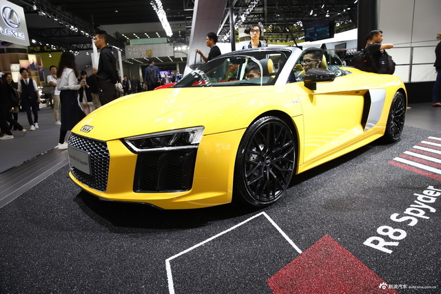 奥迪R8