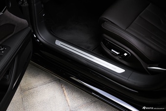 2022款奥迪A8L 改款 55 TFSI quattro 旗舰型