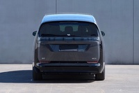 2023款理想MEGA 试装车