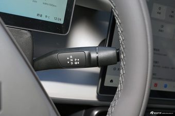 2026款零跑Lafa5 515 Plus