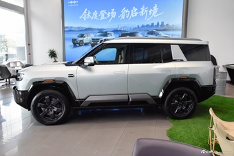 2025款豹8 智勇旗舰版 5座