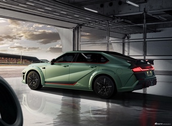 2022款机甲龙 全球限量版 官图