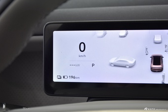 2025款零跑B01 650激光雷达版