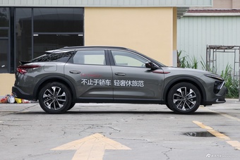 2026款凡尔赛C5 X 驭不凡