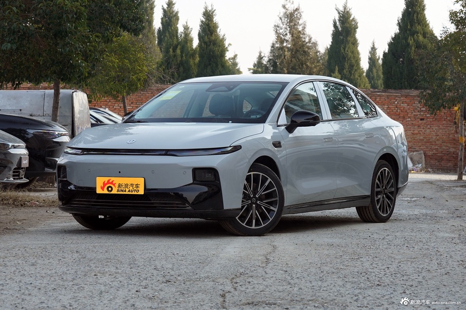 2025款零跑B01 430舒享版