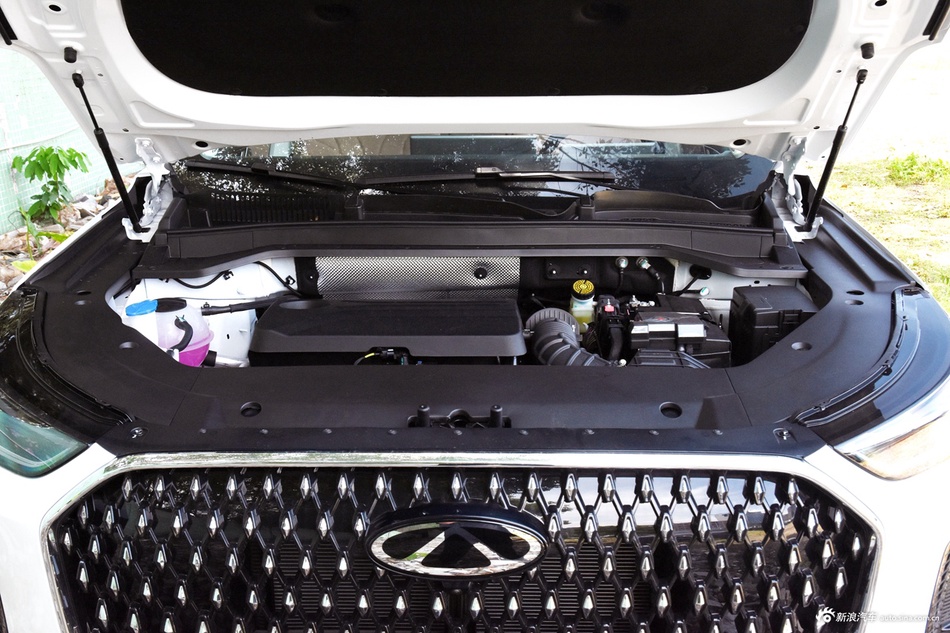 2025款瑞虎8 L 2.0T 自动长虹版 7座