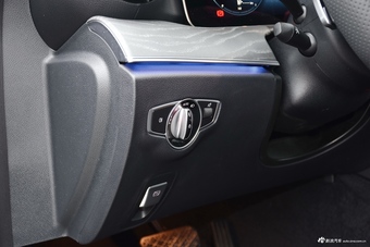 2021款奔驰E级改款 E 300 L 运动豪华型 
