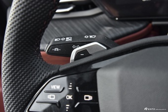 2026款奥迪Q5L 智混豪华版