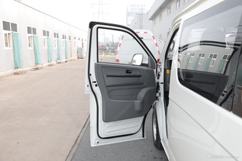 2021款凯锐浩克2.0L手动畅运标准6座平顶1TZS