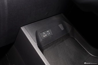 2025款风云X3 401雅尚版