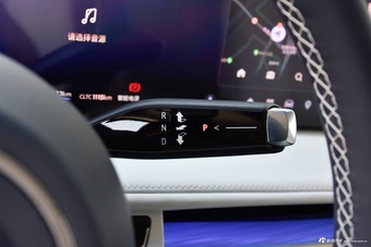 2026款别克GL8插混 陆尊 奢享版