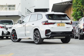 2025款宝马X1 M35Li
