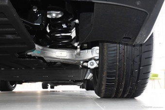 2025款极狐 阿尔法S6 735MAX 175kW