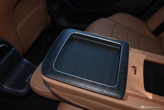 2025款奔驰E级 E 300 L 时尚运动型